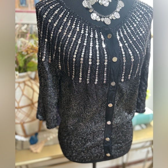 HAROLDS LUXURY BLACK DRESSY CARDIGAN SILVER SEQUINS METALLIC THREAD TOP SZ M - Picture 4 of 11